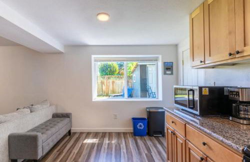 Entire Apt in South Seattle Workspace and Yard - Foto 10