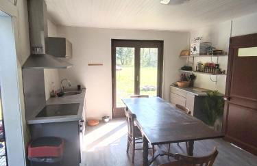 Châlet 8 personnes + grand terrain et rivière - Foto 2