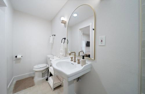 Mediterranean Villa #1 at East Downtown - Foto 8