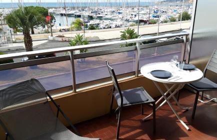 Studio vue mer, balcon face port de Garavan, plage et gare à pied - Foto 11