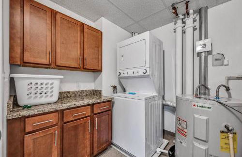 Luxury 21st Floor Penthouse | Great Downtown VIEWS - Photo 38