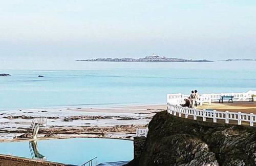 En front de mer, accès direct chemin de randonnée GR34 - Foto 30