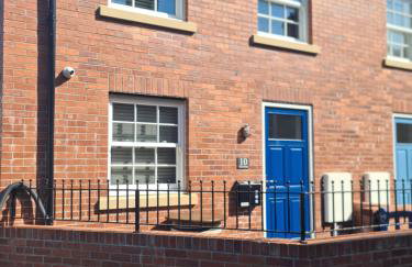 Number 10 - Stunning brand new house - sleeps 6 - free parking - Foto 3