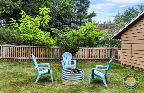 New Pet Friendly Walking Distance to Lake Front - Foto 6