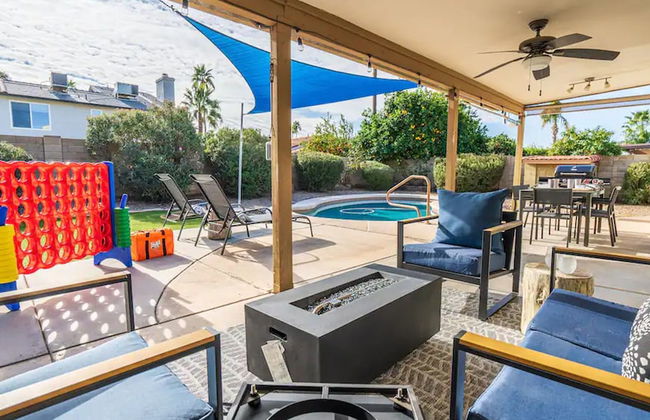 New Listing! Stylish 4 Bdrm W/pool and Game Room - Foto 39