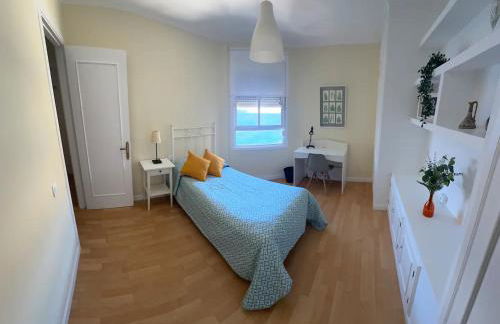 Maravilloso duplex frente al mar con parking propio a pie de playa - Foto 22