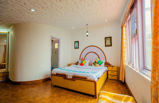 OYO 13693 Home Royal Wood 3BHK Mall Road - Foto 14