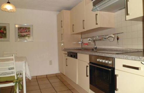 Gorgeous Apartment In Mühlhausen - Photo 7