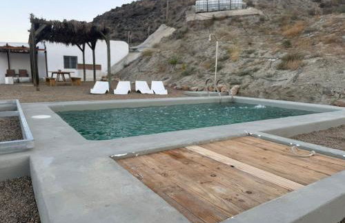 Cortijo MAMANGUEÑA PISCINA Y CUEVA - Foto 2