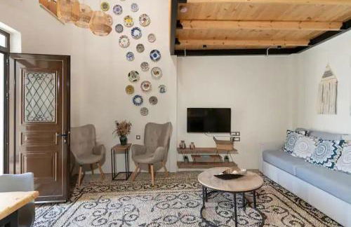 Kyrangelo Traditional House with outdoor jacuzzi - Foto 7