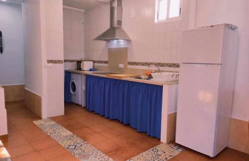 Dos Casas juntas y Patio común a 25 metros de la Playa - Photo 24