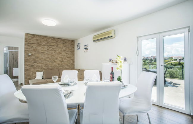 Modern House W.large Garden & Children Playground - Foto 21