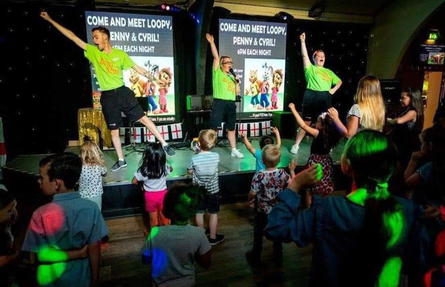 Lodge - Sleeps 8 - Parking, Wifi, - Foto 5