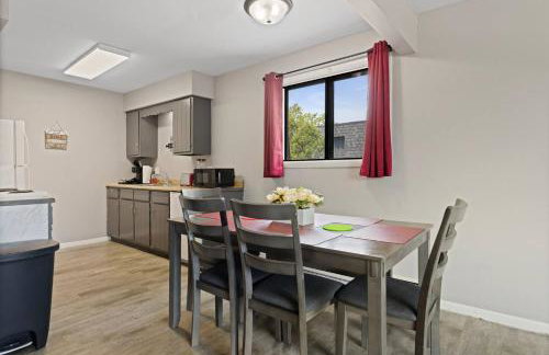 Cozy2bd Aurora Chgolnd Freeparkg Sleeps6 FreeWI-FI - Foto 15