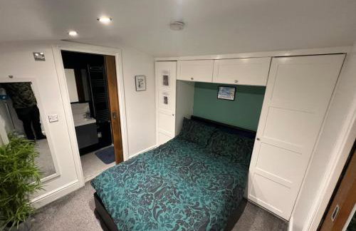 Modern Private Guest Suite Near Heathrow Free Parking & Garden - Foto 2