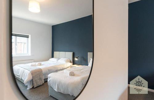 Holt House - Photo 18