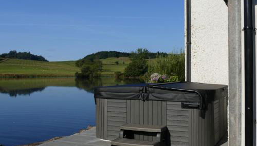 Wallace Lodge - Photo 3