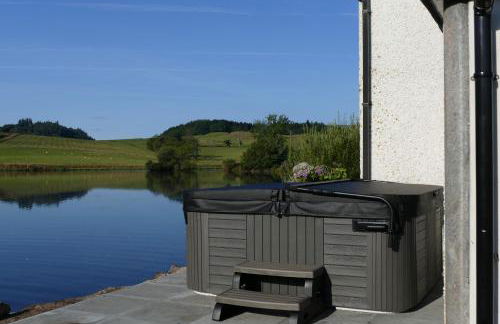 Wallace Lodge - Photo 3