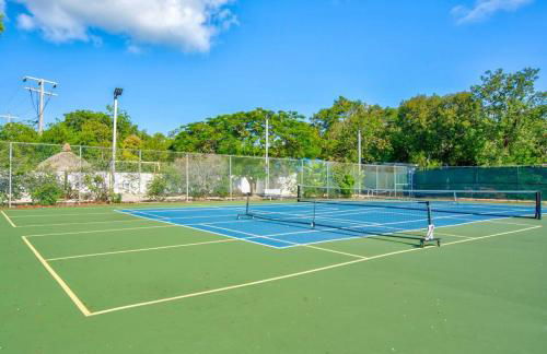 Bright 2BR Condo with Breathtaking Ocean View - Foto 7