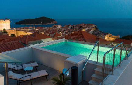 Royal Fort - The View Rooftop pool - Photo 10