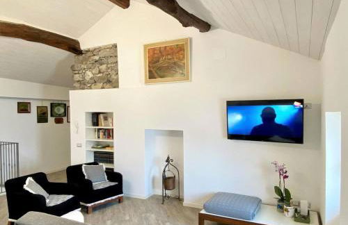 Casa Hygge - Lake Front - Photographer's Art Home - Photo 34