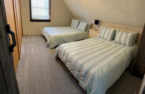 A Short's Walk - Lakefront w Spa & Kayaks! - Foto 46