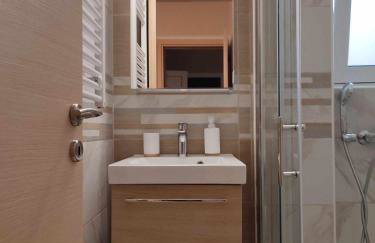 Elegant & Modern Apartment near to Athens Riviera - Foto 18