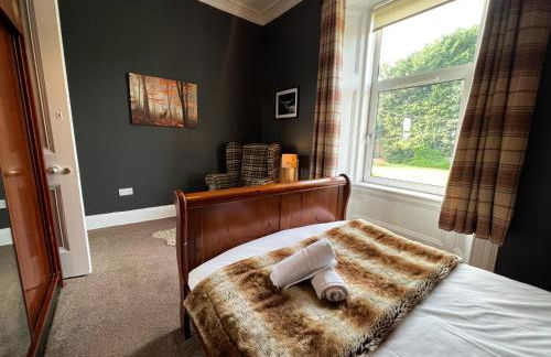 A Spacious Flat with Character - Private Car Space - Foto 29