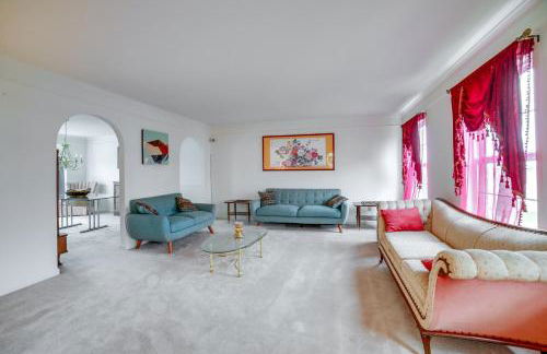 Fireside Gatherings Pet-Friendly Apollo Home - Photo 12