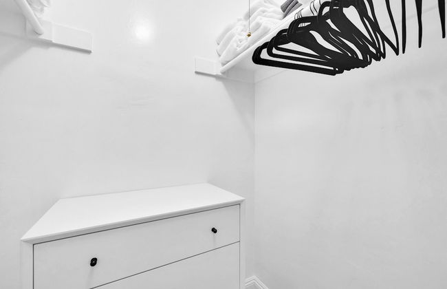 Designer Coastal Paradise w Pool - Steps to Beach - Foto 38