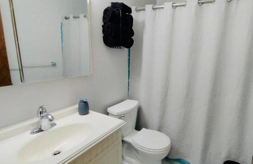 Private Upstairs Unit near Balt City John Hopkins - Foto 21