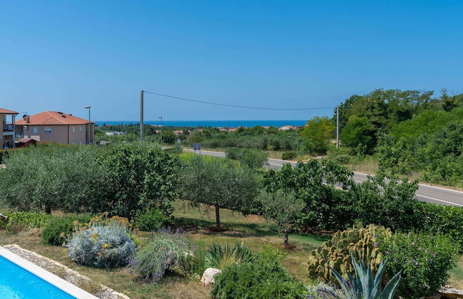 Modern Villa With Pool, Covered Terrace and sea View - Foto 14