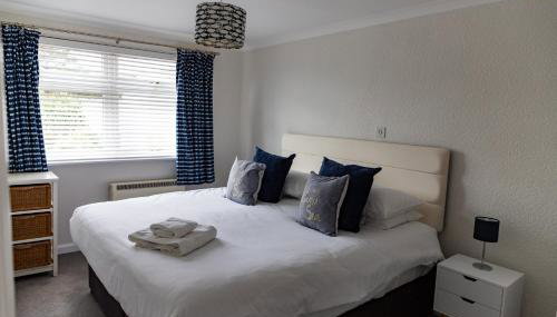 1 Chatsworth Riverscape Apartments - Riverview apartment in great location with free parking overlooking the Gannel just a short walk from Newquays incredible beaches and local amenities - Foto 5