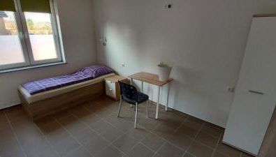 Unterkunft Hugo-Steinfeld-Straße 1 Gebäude rechts - Foto 3