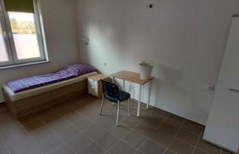 Unterkunft Hugo-Steinfeld-Straße 1 Gebäude rechts - Foto 3