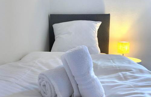 Gemütliche Unterkünfte für längeren Aufenthalt und Monteure inkl Balkon, Waschmaschine, WiFi, Küche und Parkplatz - Foto 22