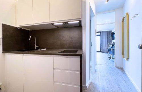 NEW I GREAT CITY VIEW I 32 FLOOR I BOXSPRINGBED and NETFLIX - Foto 8