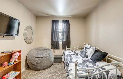 Walk to Mall and Train Station! Philly Suburb Stay - Foto 21