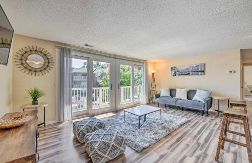 Inviting Charlotte Getaway - Half Mile to UNC! - Foto 1