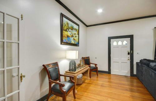 Updated North Greenwood Cottage Less Than 1 Mi to Dtwn! - Foto 6