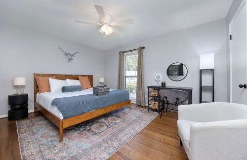 Near Botanical Garden with a Pool Charming on Charing - Foto 31