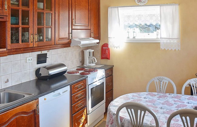 4 Person Holiday Home in Selje - Foto 4