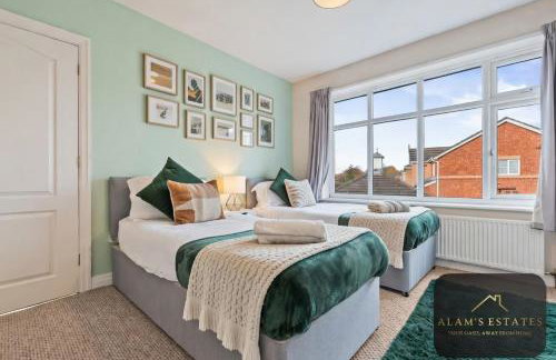 Spacious 4 Bedroom Leeds House - Ideal for Family and Contractors - Free WIFI and Free Parking - Foto 3