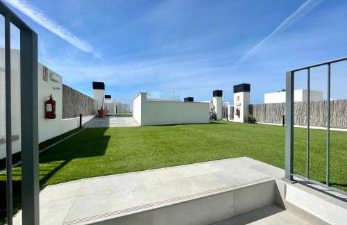 GATU PREMIUM Sandia Beach lujo junto al mar, parking y piscina común," Preferente mayores de 21 años y familias " - Foto 32