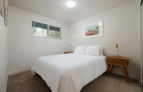 10min to Downtown Bend - Chic 2BDR - Photo 10