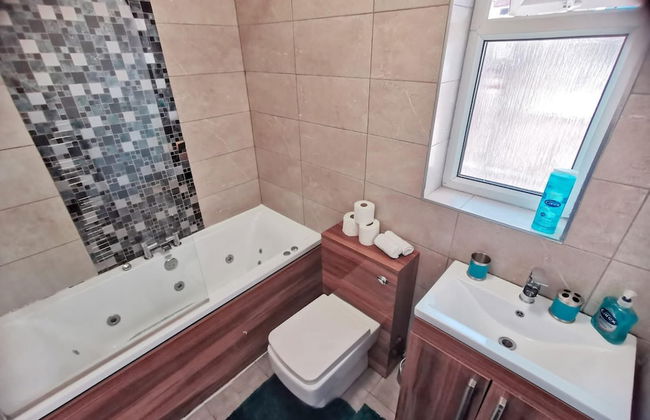 Charming 4-bed House in Manchester - Foto 19