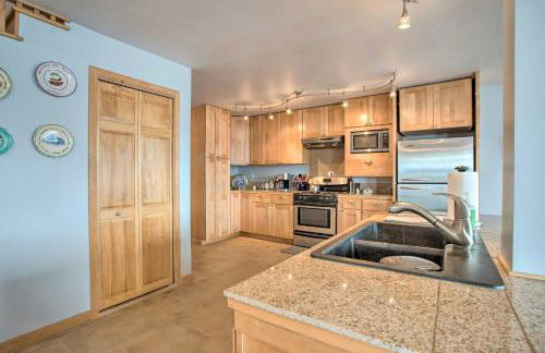 Remote Island Escape with Breathtaking Views - Photo 9