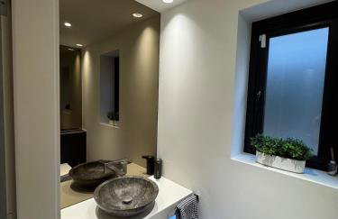 Luxury Villa - Hot Tub - Exclusive Offers - Amar Luxury Stays - Photo 50