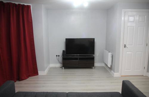 Comfy 2-bedroom Flat with Private Parking - Foto 22