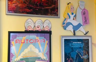 THE ENCHANTED HOUSE ( 15 min walk to Disney) - Foto 12